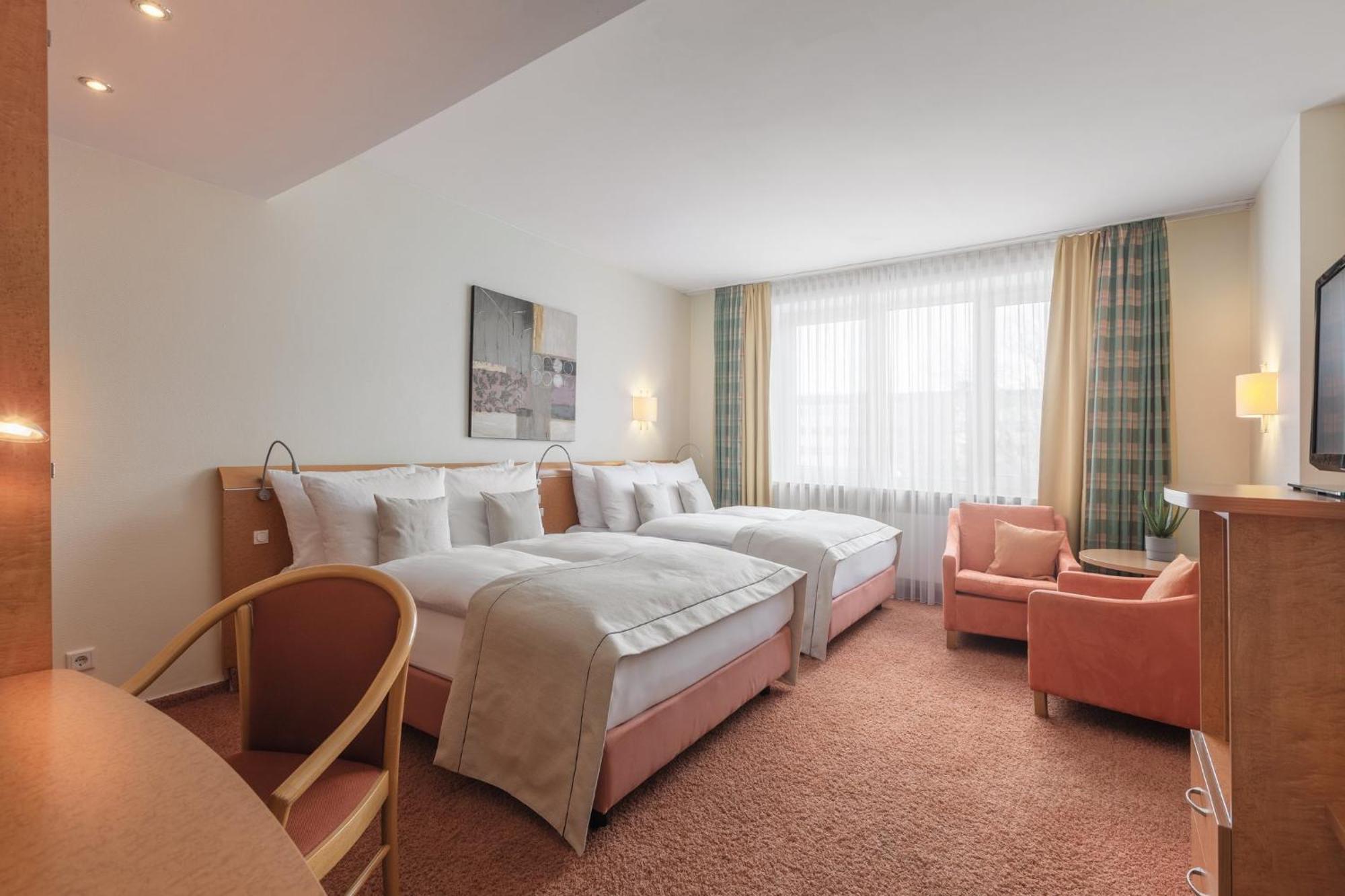 Garner Hotel Hamburg - Wandsbek Marktplatz Exterior foto